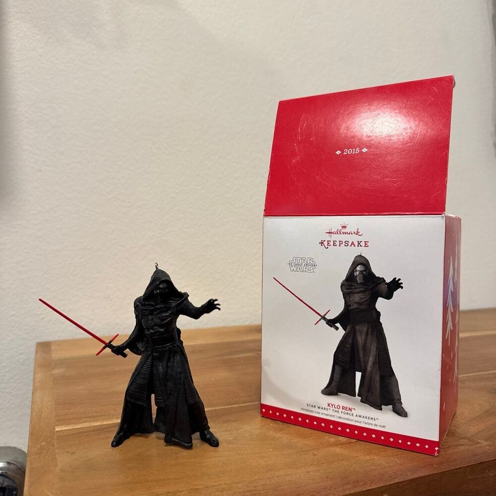 2015 Star Wars: The Force Awakens Kylo Ren Hallmark Keepsake Ornament